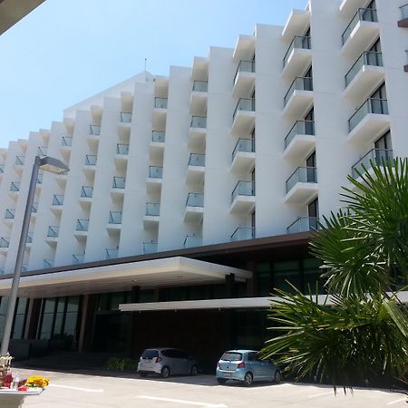 Tsix5 Quarter Hotel Pattaya Luaran gambar