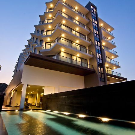 Tsix5 Quarter Hotel Pattaya Luaran gambar