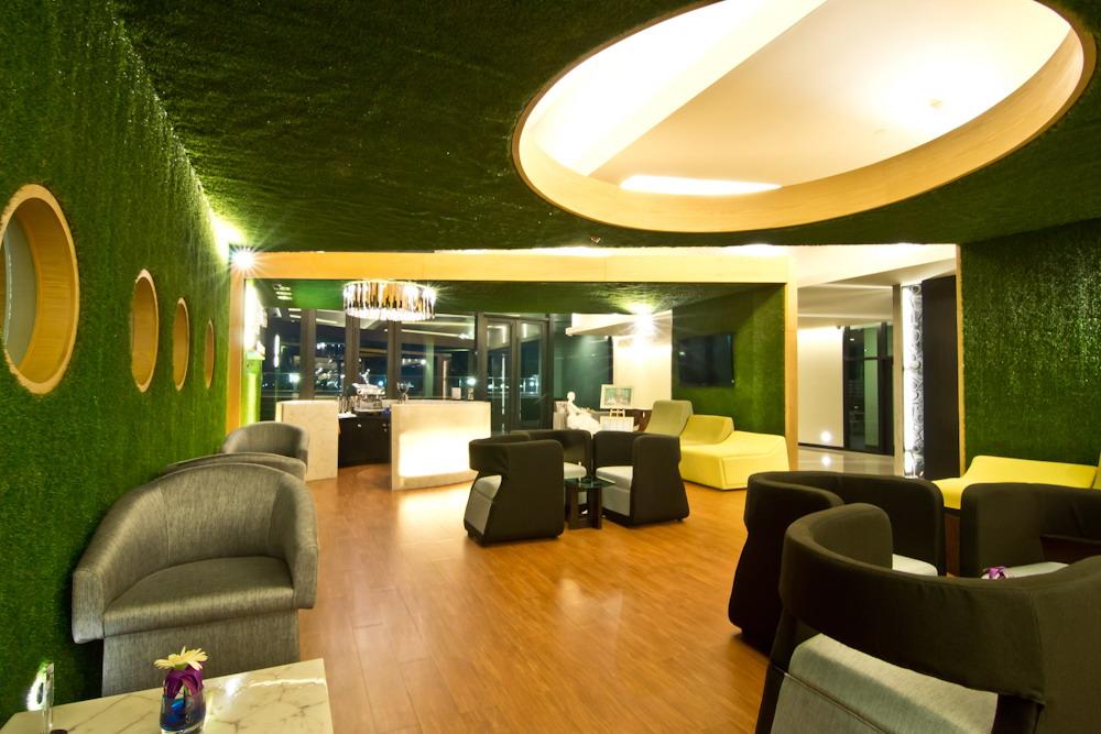 Tsix5 Quarter Hotel Pattaya Luaran gambar