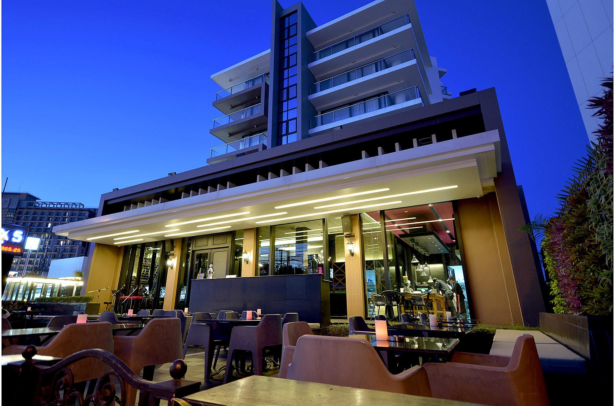 Tsix5 Quarter Hotel Pattaya Luaran gambar
